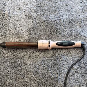 Lange Soft Pink Styling Tool